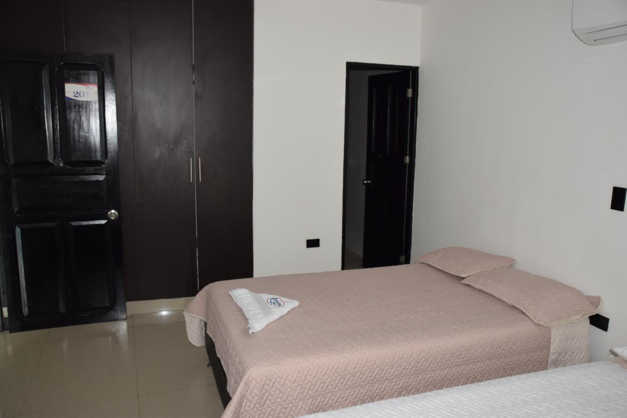 Hotel Barcelona มอนเตริอา ภายนอก รูปภาพ